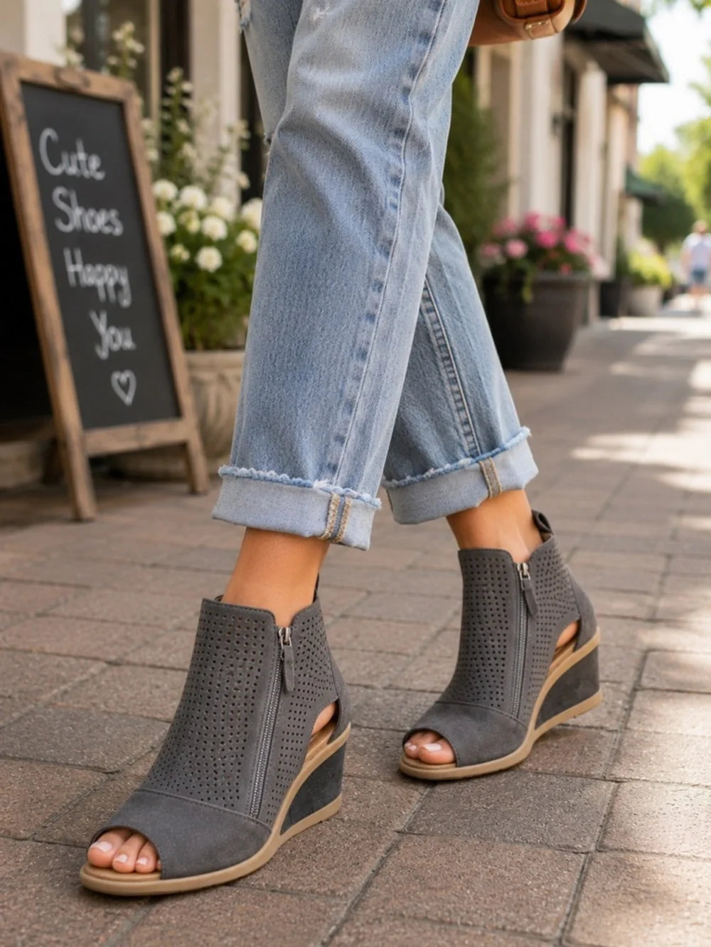 Earth Origins Cosmos Gray Suede Women’s Wedge Double Zip Peep Toe Booties Sz 12 - Picture 1 of 13